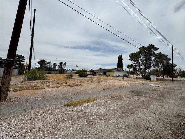2583 Emerald Ave, Las Vegas, NV 89120 - view of yard