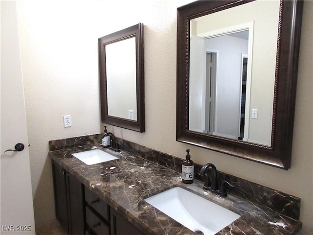 10013 Solid Lime St, Las Vegas, NV 89183 - full bath featuring double vanity