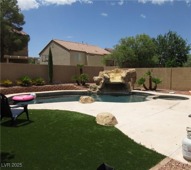 10013 Solid Lime St, Las Vegas, NV 89183 - view of swimming pool featuring a fenced backyard