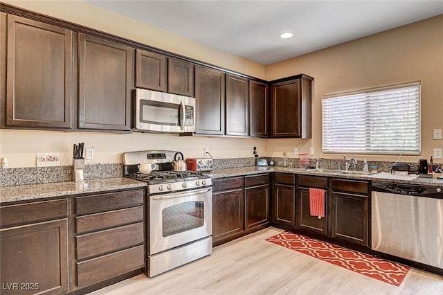 10628 Moss Lake St, Las Vegas, NV 89179 - photo 7