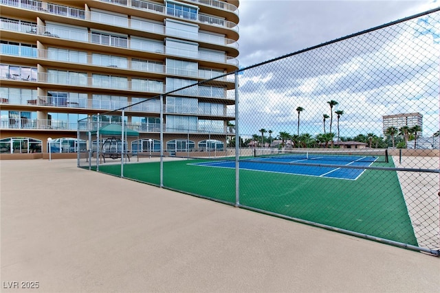 3111 Bel Air Dr Unit 9E, Las Vegas, NV 89109 - view of tennis court