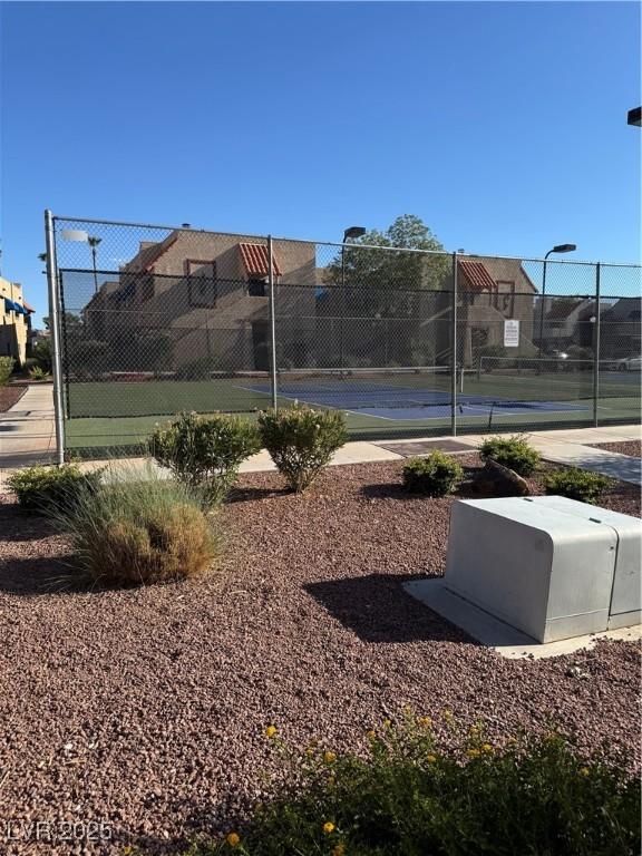 4231 Sanderling Cir Unit 267, Las Vegas, NV 89103 - surrounding community with a tennis court