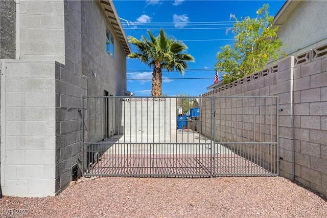 730 Arrowhead Trl, Henderson, NV 89002 - view of gate