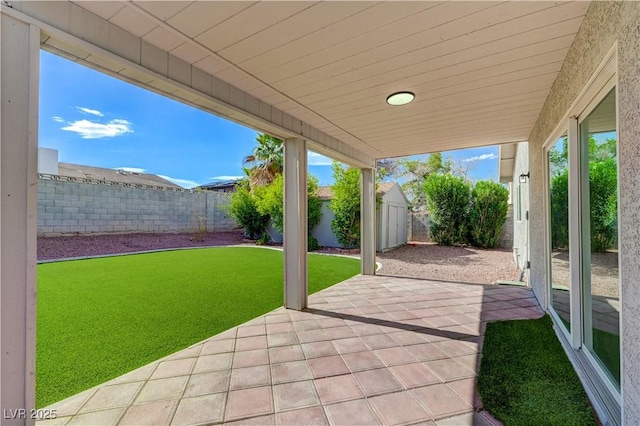 730 Arrowhead Trl, Henderson, NV 89002 - fenced backyard featuring a patio