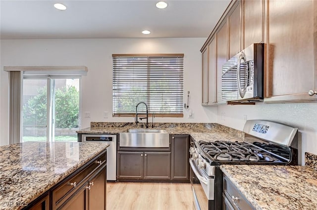 10705 Mentesana Ave, Las Vegas, NV 89166 - photo 14