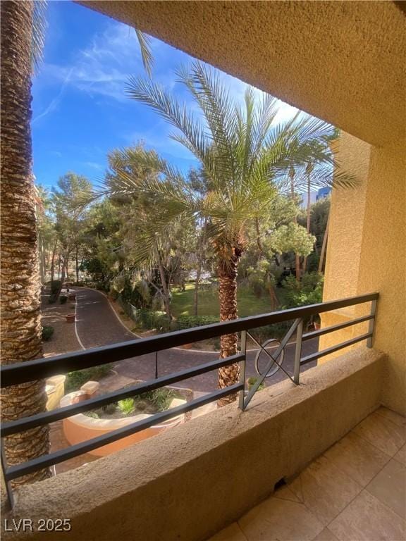 230 E Flamingo Rd Unit 202, Las Vegas, NV 89169 - photo 2