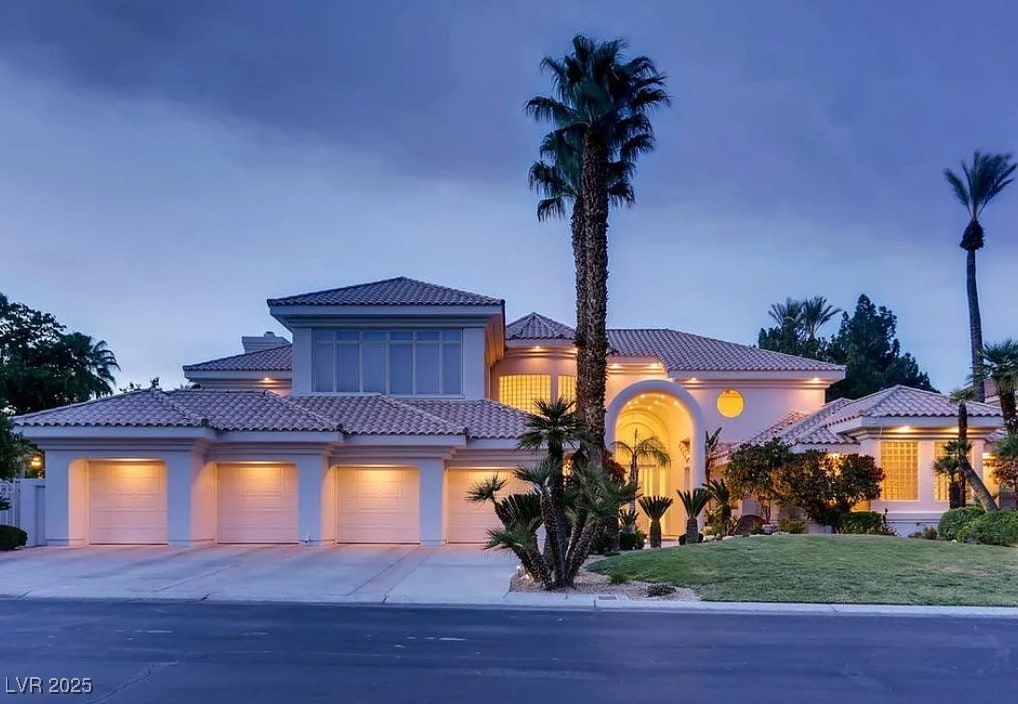 10 Innisbrook Ave, Las Vegas, NV 89113 - photo 1