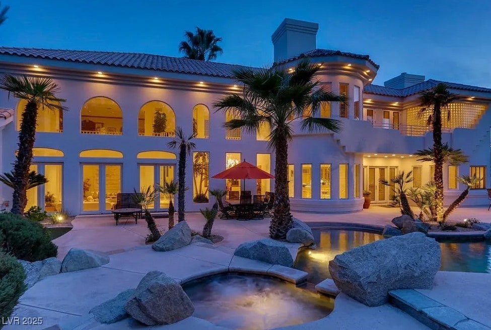 10 Innisbrook Ave, Las Vegas, NV 89113 - photo 2