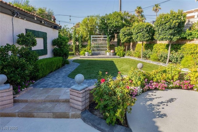 2030 Mohigan Way, Las Vegas, NV 89169 - view of yard with a patio area