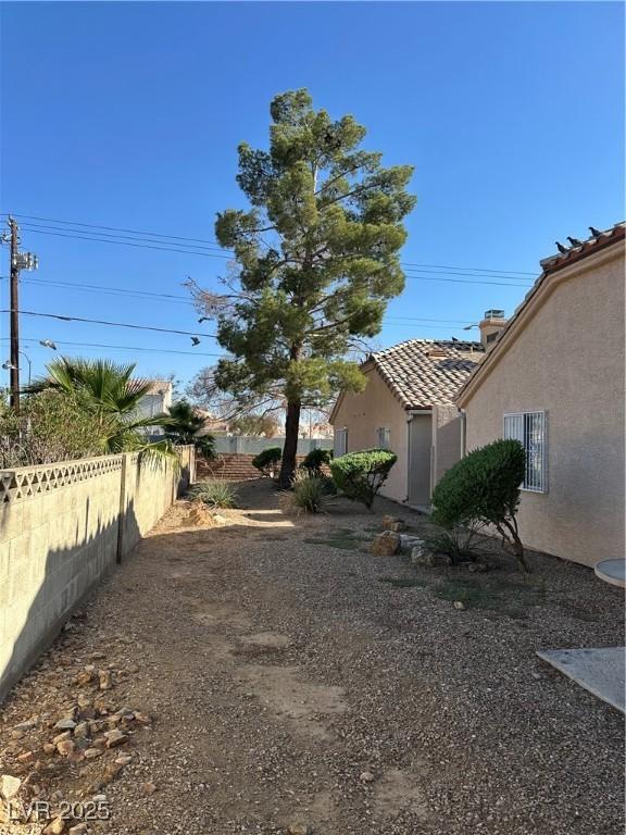 1600 N Torrey Pines Dr Unit 101, Las Vegas, NV 89108 - view of yard
