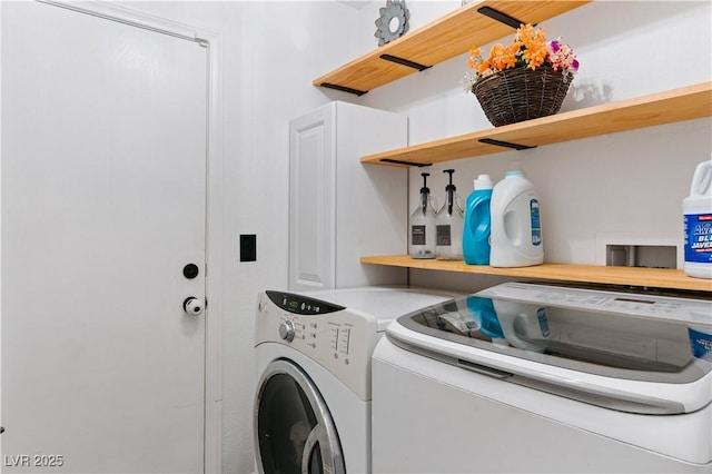 4305 Threshold Ct, North Las Vegas, NV 89032 - laundry area featuring washing machine and clothes dryer