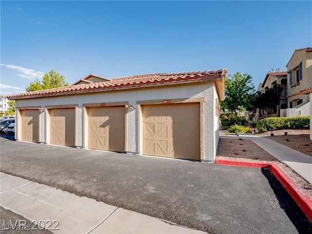 50 Aura De Blanco St Unit 13202, Henderson, NV 89074 - view of garage