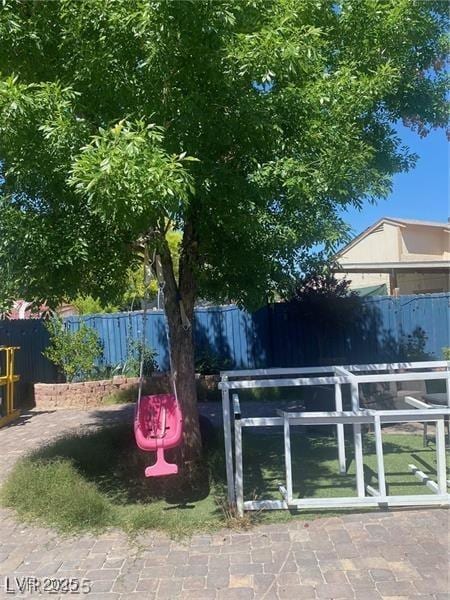 1841 Skywood Way, Las Vegas, NV 89142 - view of yard