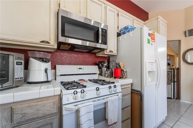 5624 Scottyboy Dr, Las Vegas, NV 89113 - photo 17