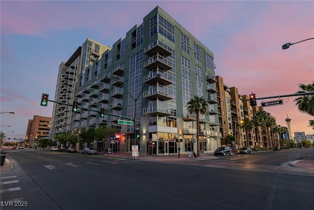 353 E Bonneville Ave Unit 632, Las Vegas, NV 89101 - photo 3