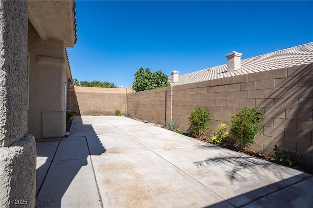 9710 Geiger Peak Ct, Las Vegas, NV 89148 - fenced backyard with a patio area