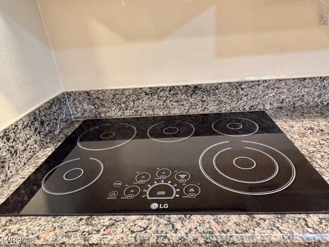750 S Royal Crest Cir Unit 325, Las Vegas, NV 89169 - detailed view of black electric stovetop