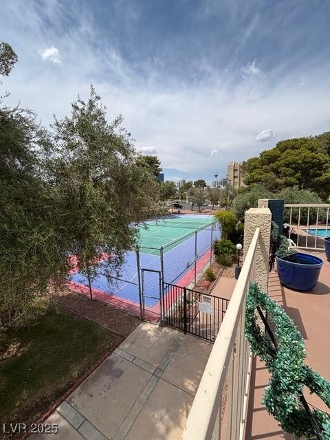 750 S Royal Crest Cir Unit 325, Las Vegas, NV 89169 - view of tennis court featuring a gate