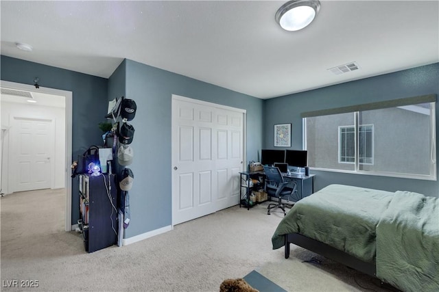10167 Bishops Peak Ct, Las Vegas, NV 89141 - carpeted bedroom featuring an office area and a closet