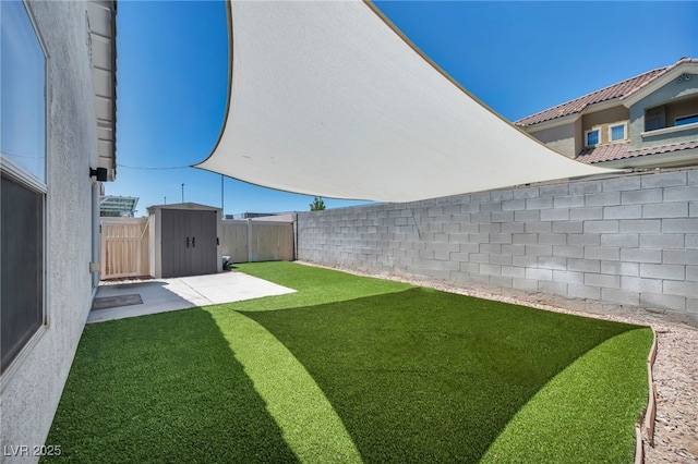 4020 Pistachio Nut Ave, Las Vegas, NV 89115 - view of fenced backyard