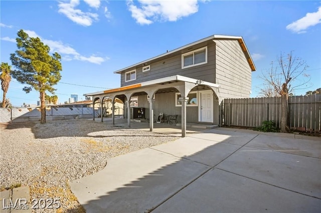 3208 Alcoa Ave, Las Vegas, NV 89102 - back of property with a patio area