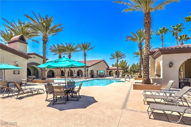 3813 Jasmine Heights Ave, North Las Vegas, NV 89081 - community pool with a patio