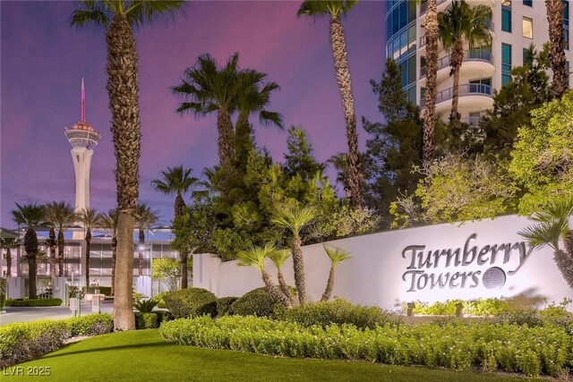 322 Karen Ave Unit 506, Las Vegas, NV 89109 - photo 13