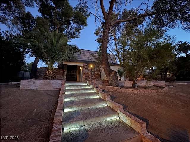 2095 Mohigan Way, Las Vegas, NV 89169 - view of front of property