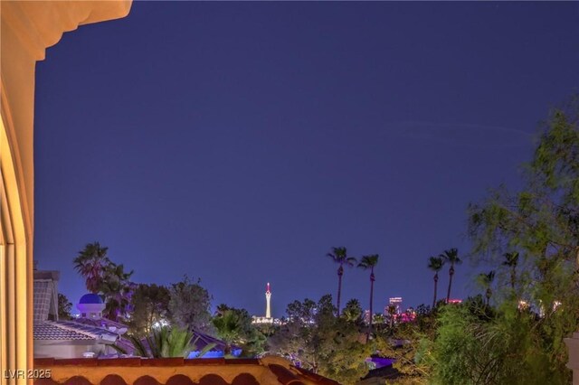 8021 Obannon Dr, Las Vegas, NV 89117 - water view