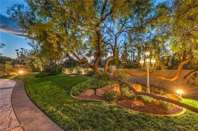 8021 Obannon Dr, Las Vegas, NV 89117 - view of grassy yard