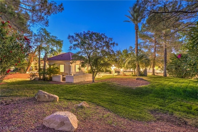 8021 Obannon Dr, Las Vegas, NV 89117 - view of green lawn