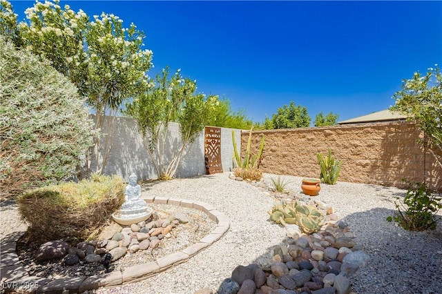 7209 Millerbird St, North Las Vegas, NV 89084 - view of yard