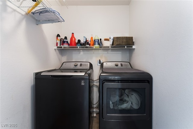 5243 Edna Crane Ave, North Las Vegas, NV 89031 - laundry room featuring independent washer and dryer