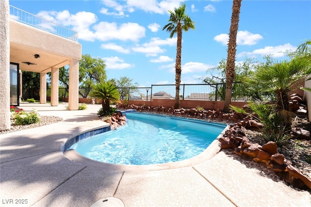 1016 Eaglewood Dr, Las Vegas, NV 89144 - view of swimming pool