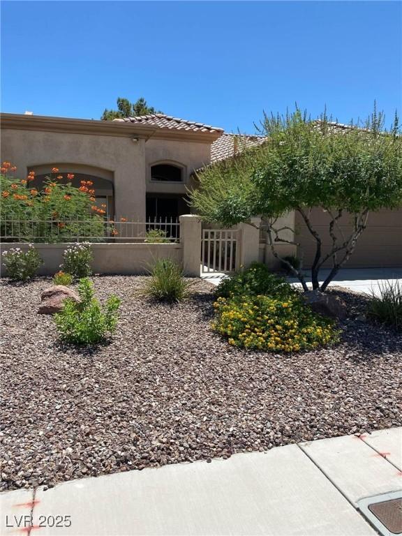 2404 Spring Water Dr, Las Vegas, NV 89134 - photo 2
