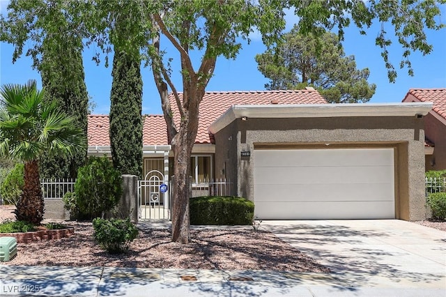 8560 Desert Holly Dr, Las Vegas, NV 89134 - photo 4