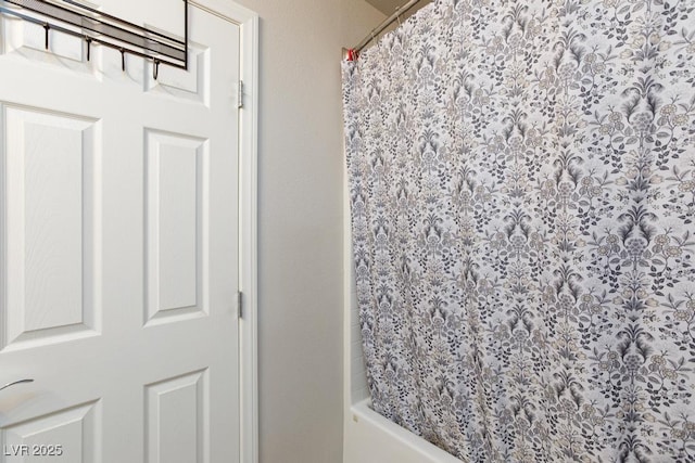 7212 Sunray Point St, North Las Vegas, NV 89084 - full bathroom with shower / bath combo with shower curtain
