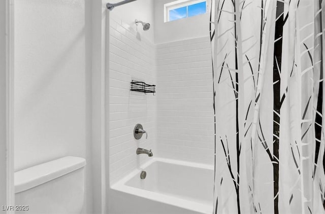 7226 N Decatur Blvd Unit 4, Las Vegas, NV 89131 - full bath featuring shower / bath combination with curtain and toilet