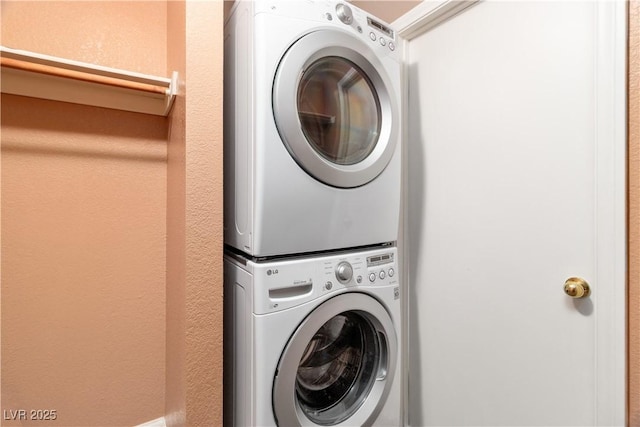 1948 Las Palmas Ln Unit 277, Laughlin, NV 89029 - laundry room with stacked washer / drying machine