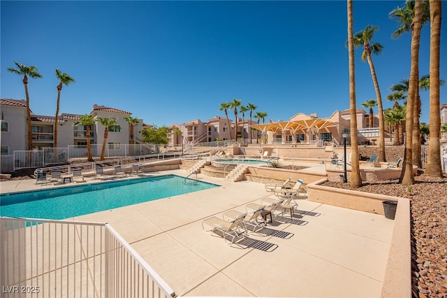 1948 Las Palmas Ln Unit 277, Laughlin, NV 89029 - community pool featuring a community hot tub, a patio, and a residential view