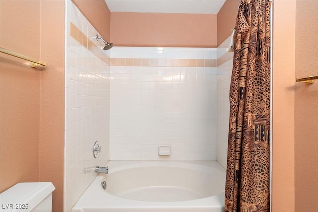 1948 Las Palmas Ln Unit 277, Laughlin, NV 89029 - bathroom with shower / tub combo with curtain and toilet