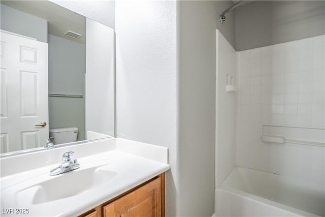 1155 Heavenly Harvest Pl Unit 3, Henderson, NV 89002 - bathroom with vanity and bathing tub / shower combination