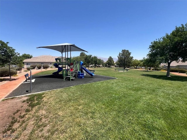 7816 Red Leaf Dr, Las Vegas, NV 89131 - community playground with a lawn