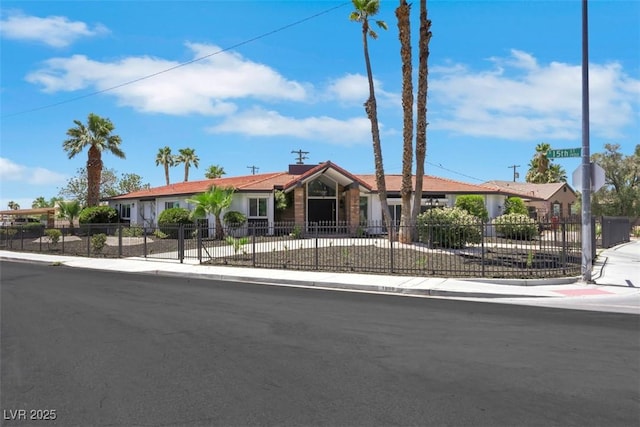 1900 S 15th St, Las Vegas, NV 89104 - ranch-style house featuring a fenced front yard