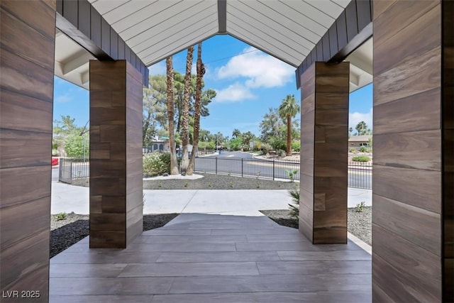 1900 S 15th St, Las Vegas, NV 89104 - entryway featuring expansive windows, vaulted ceiling, and wood finished floors
