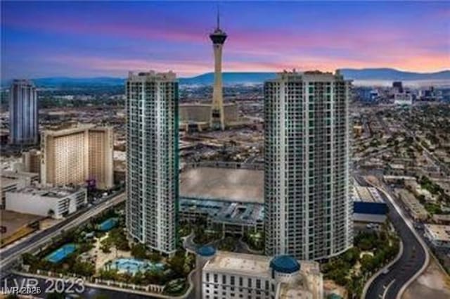 222 Karen Ave Unit 502, Las Vegas, NV 89109 - photo 1