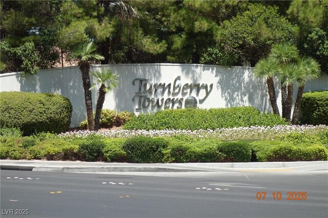222 Karen Ave Unit 502, Las Vegas, NV 89109 - photo 2