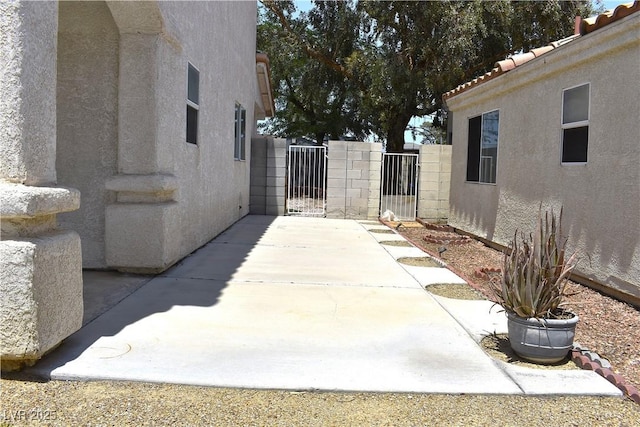6628 Ives Ave, Las Vegas, NV 89108 - view of patio with a gate