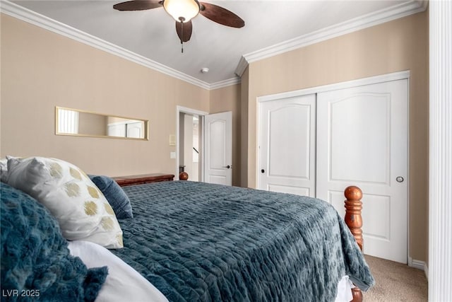 9380 Arrowhead Bluff Ave, Las Vegas, NV 89149 - bedroom with carpet flooring, crown molding, a closet, and ceiling fan
