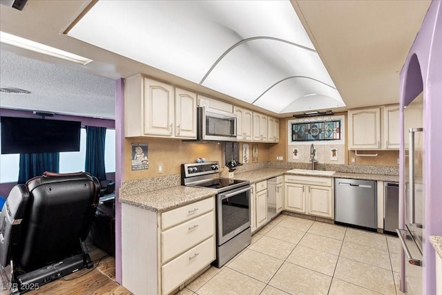 4318 Ridgecrest Dr, Las Vegas, NV 89121 - photo 56